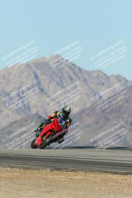 media/Dec-01-2025-Moto Forza (Mon) [[2daa91e15f]]/2-Intermediate Group/Session 4 Turn 9/